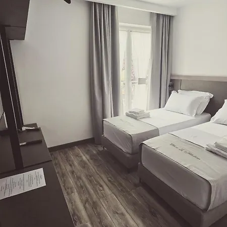 Hotell Oborri Shkodran Boutique